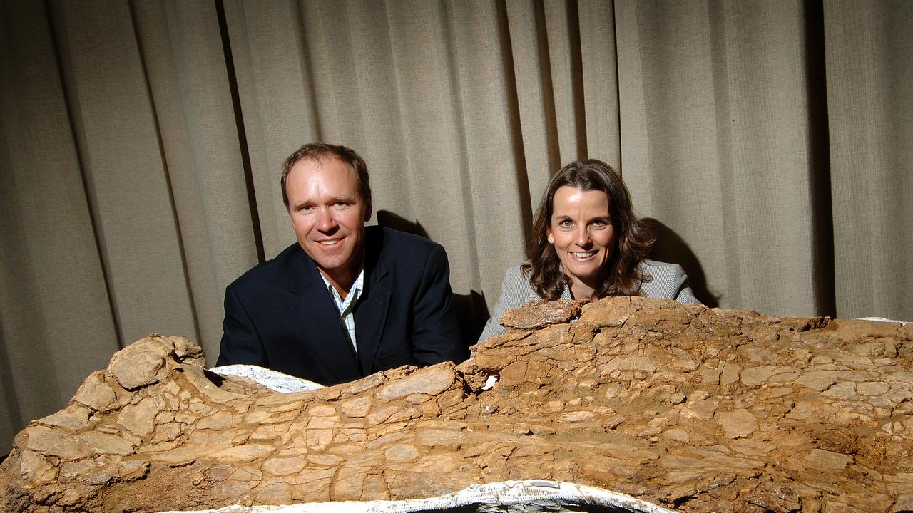 Stuart and Robyn Mackenzie found the dinosaur skeleton in outback Queensland 14 years ago.