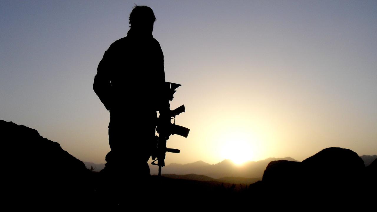 An Afghan war veteran has accused the federal government of a cowardly betrayal of the Anzac spirit.