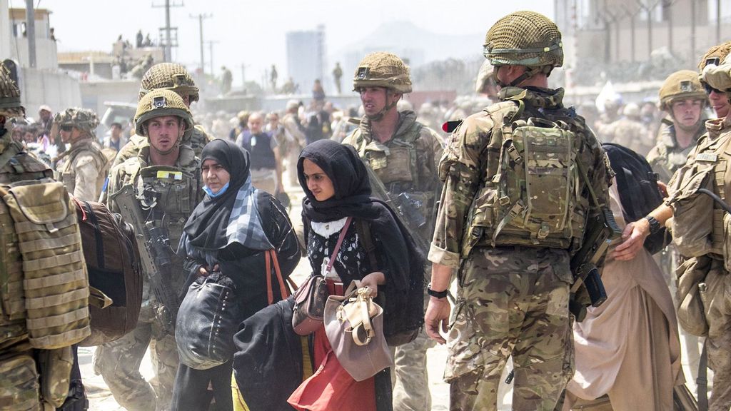 The British armed forces work with the U.S. military to evacuate eligible civilians and their families out of the country on August 21, 2021 in Kabul, Afghanistan. (MoD Crown Copyright/Getty Images)