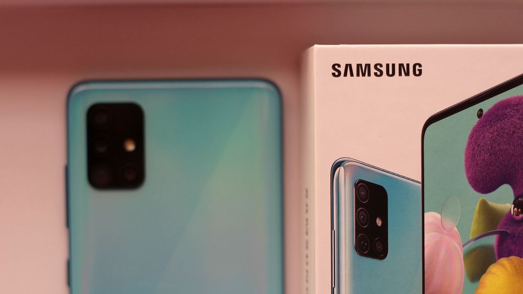 Samsung has been preparing to launch a new mid-range smartphone 'Galaxy A52s'- an update to the Galaxy A52 5G soon. Here are some latest revelations about the gadget. (Ravi Sharma/Unsplash)