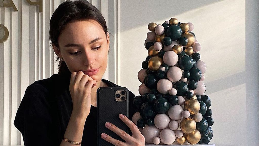 Russian pastry chef and influencer Polina Filimonova has scored on social media, fueling publicity for her online school. (@pauline_cake/Zenger)