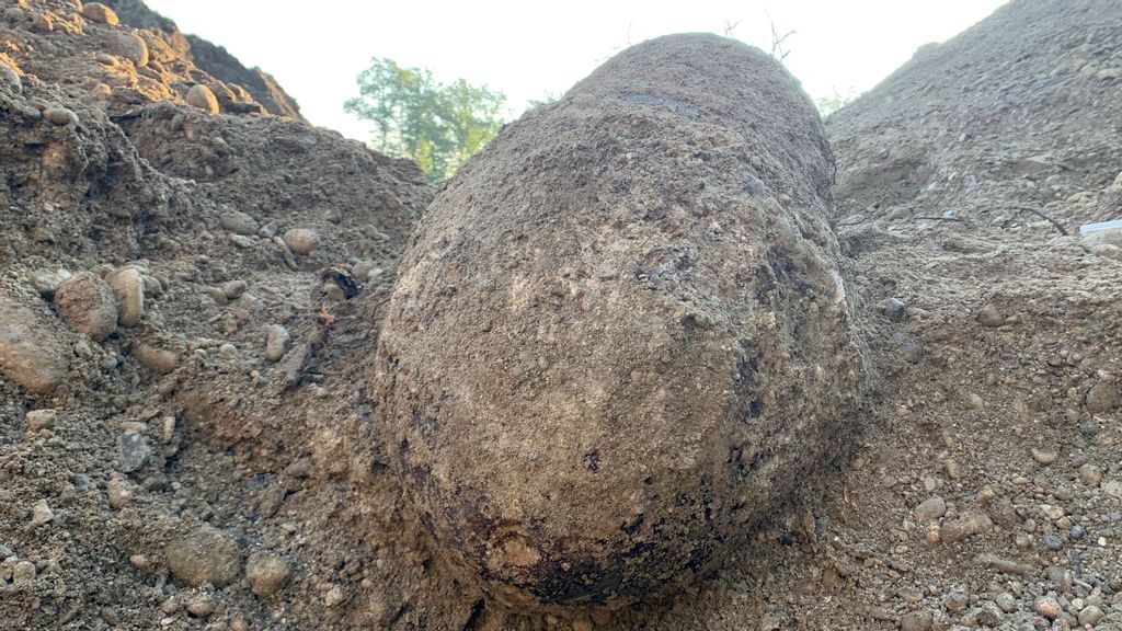 This bomb that had been deployed by the U.S. Army Air Forces during World War II was detonated and removed after it was discovered at a construction site in St. Valentin, Lower Austria, on Aug. 10. (EOD Munitionsbergung/Zenger)