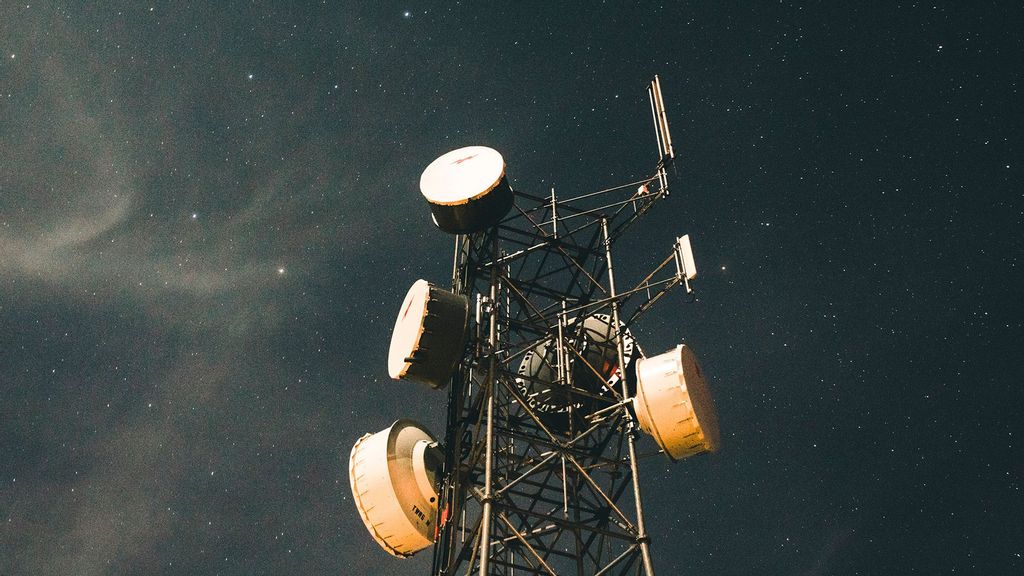 (Representative image) Bharti Airtel on Aug. 13 announced the closure of its agreement to transfer the ‘right to us’ of its 800-megahertz spectrum in three circles to Reliance Jio Infocomm. (Fineas Anton/Unsplash)