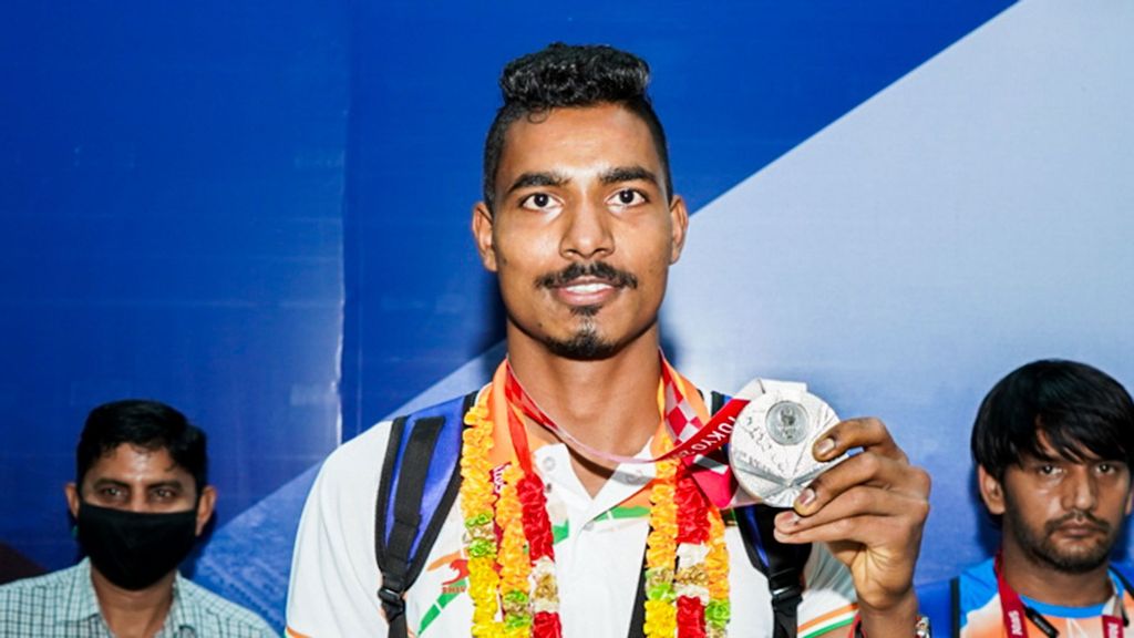 Nishad, who hails from Himachal Pradesh, won the silver with a jump of 2.06m in the Men's High Jump T47 category at the Tokyo Paralympics. (SAI Media, @Media_SAI/Twitter)