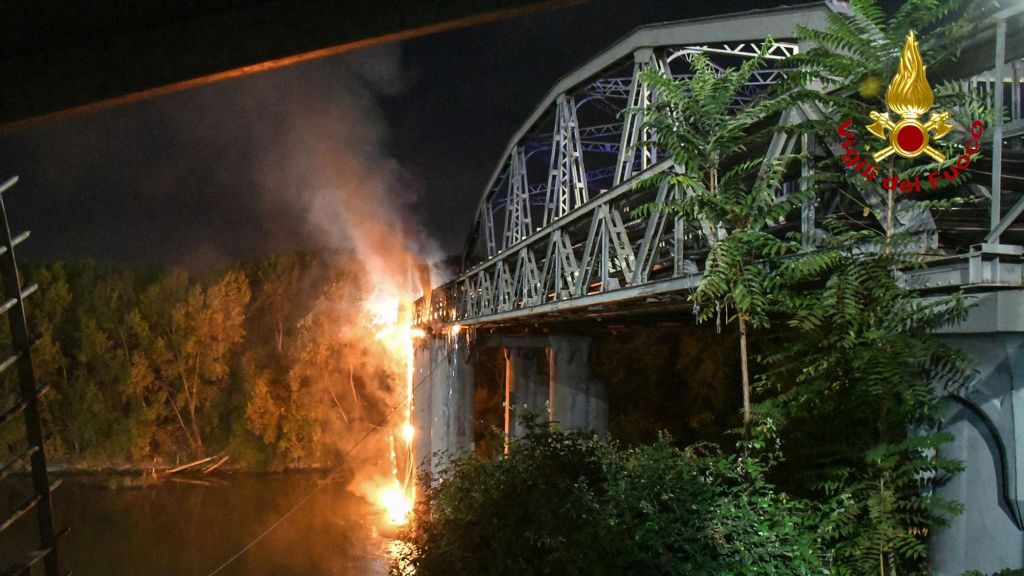 Fire severely damaged the historic Iron Bridge, also known as the Industry Bridge over the Tiber River in Rome on Oct. 2.  (Italian Fire Service/Zenger)