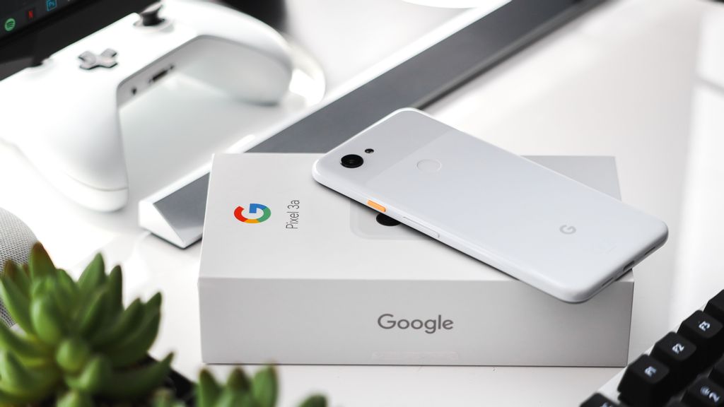 Google touted the a href=https://www.Zenger News.com/news/23/10/35103414/google-pixel-8-pro-vs-apple-iphone-15-pro-which-pro-smartphone-is-best-for-youPixel 8 Pro/a's exclusive pro camera features as one of its unique selling points, but developers have managed to port the feature on older Pixel phones already. This suggests that the exclusivity is likely a software lock instead of older Pixel phones being less capable. PHOTO BY SEBASTIAN BEDNAREK/UNSPLASH